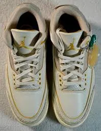 images - 2025-12-18T204455.771.webp