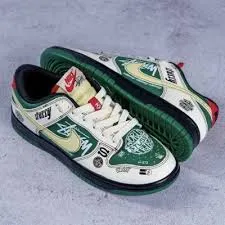 Dunk Low Pro SB 'Cherry' sneaker. 