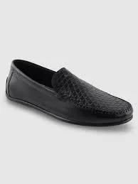 Lacoste Concours driving loafer in black leather with a crocodile-effect texture.  